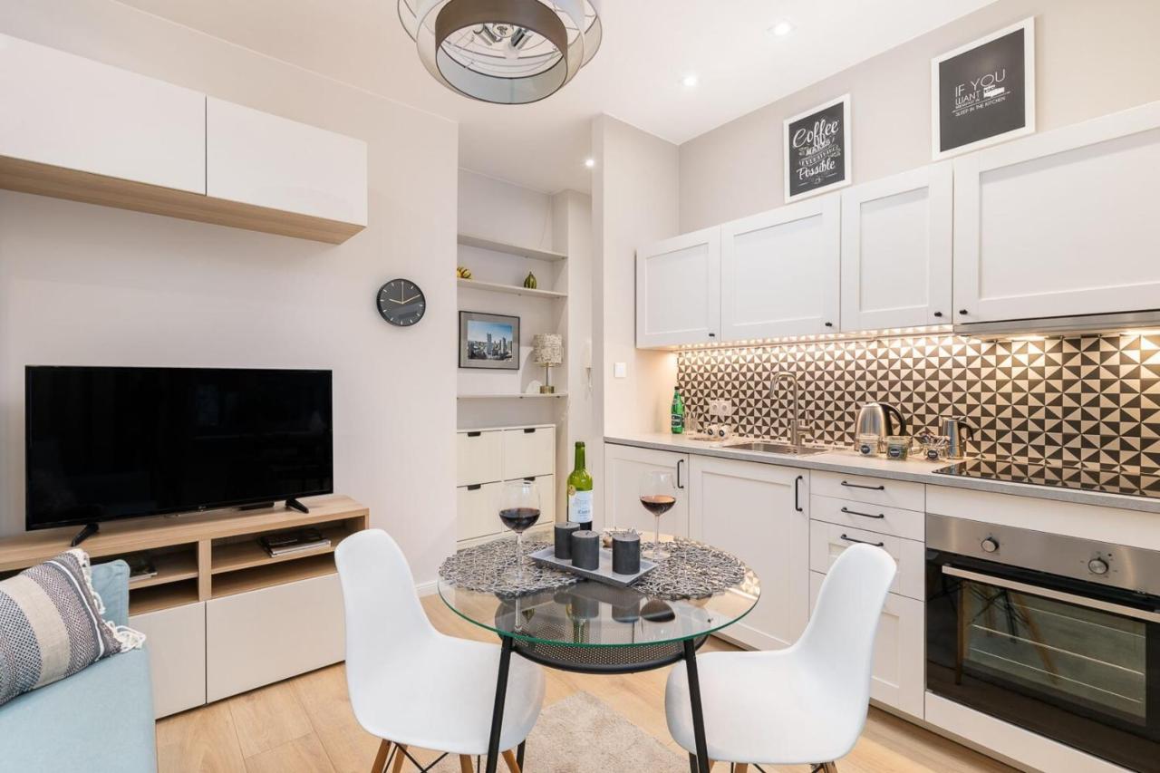 Twarda 14 - Elegant Apartment By Noclegi Renters Varşova Dış mekan fotoğraf